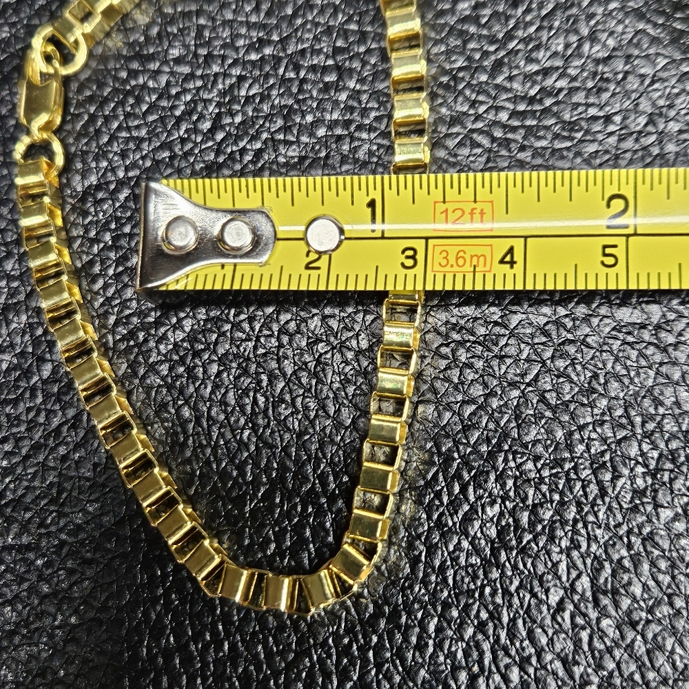 18k Gold Box Chain Bracelet - Picture 6 of 7